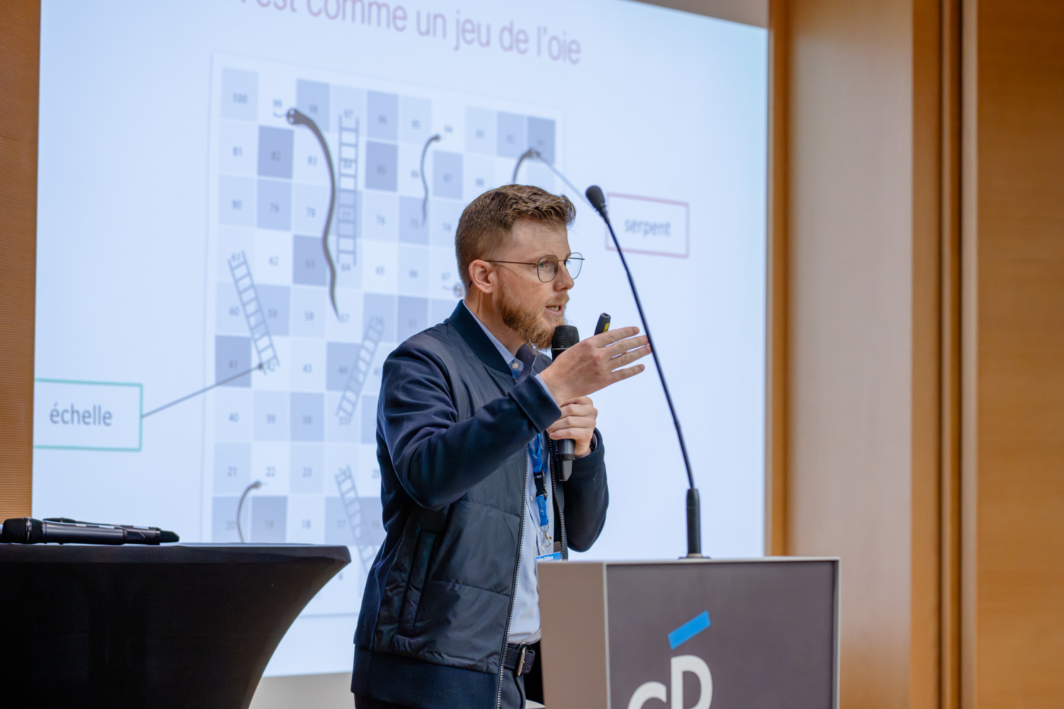 Julien Schiess, conférencier IA et co-fondateur de MCJS